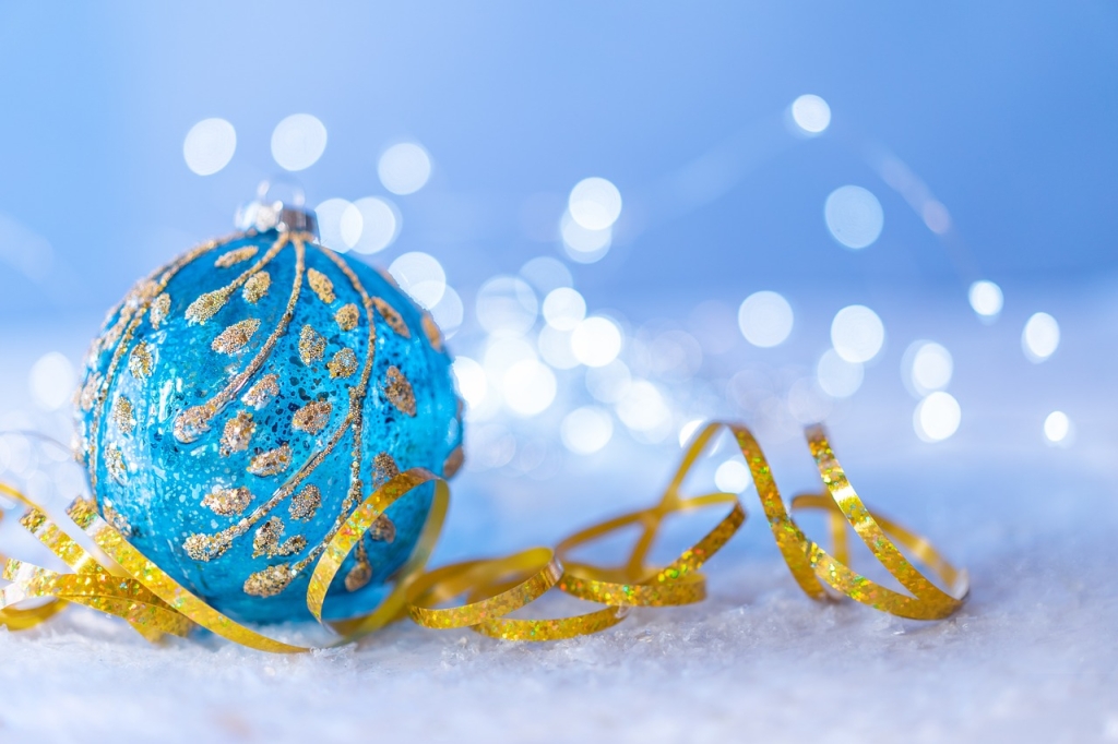 christmas-6828416_1280.jpg