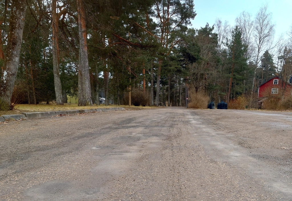 Elva vallas algasid kevadised teehoiutööd.
