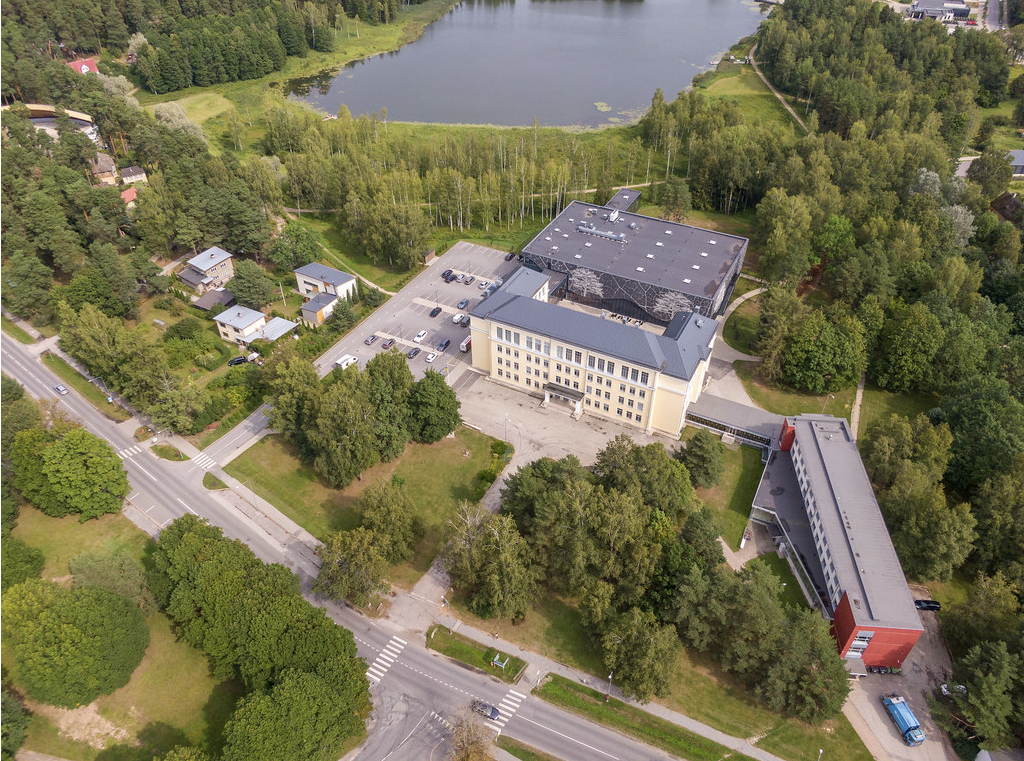 Tartu maanteel muutub liiklemine jalakäijatele ohutumaks. 