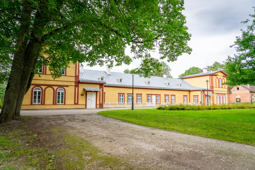 Palupera koolimaja